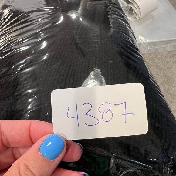 JW ANDERSON Women's Gothic Logo Chunky Knit Hoody Size XS In Black/Off White - Picture 11 of 11